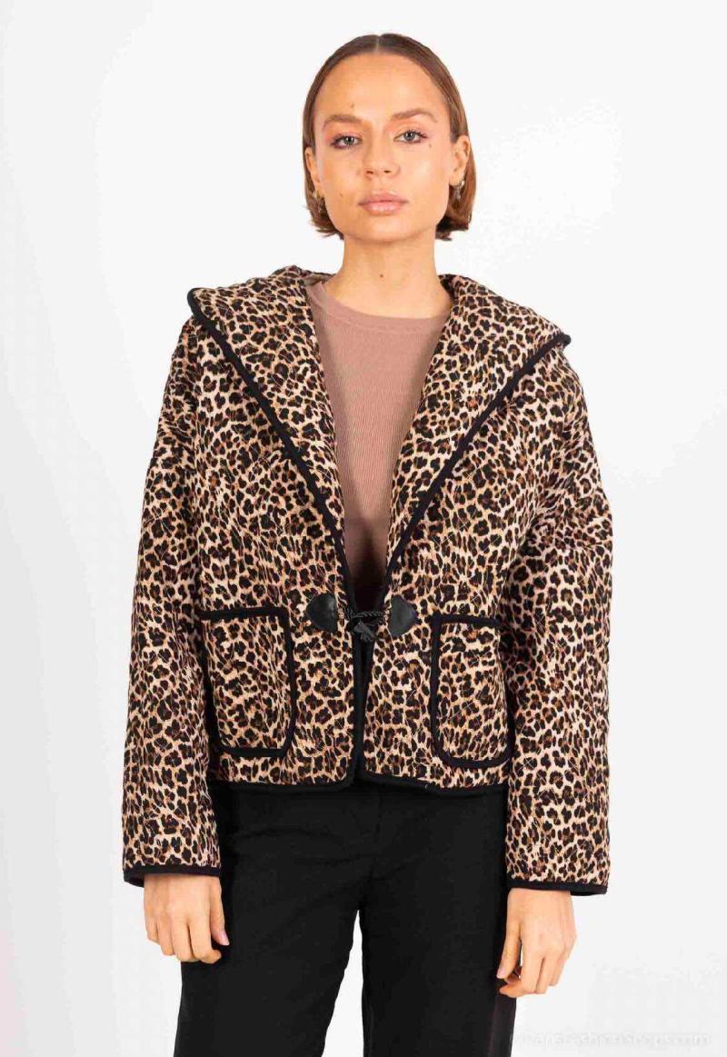 VESTE
