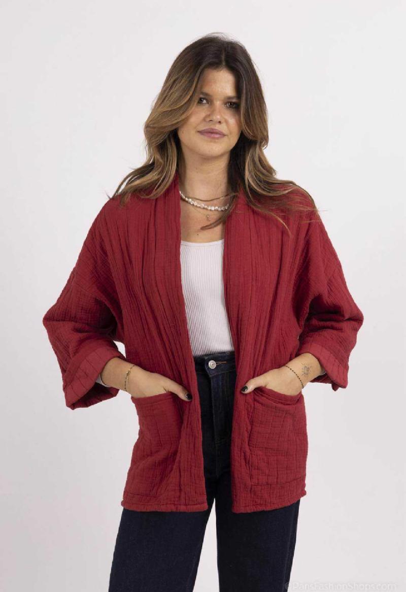 VESTE