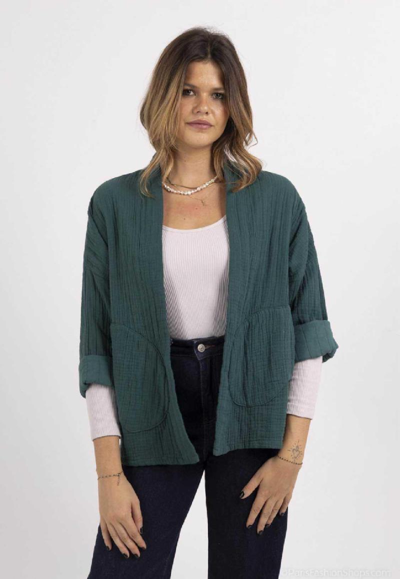 VESTE