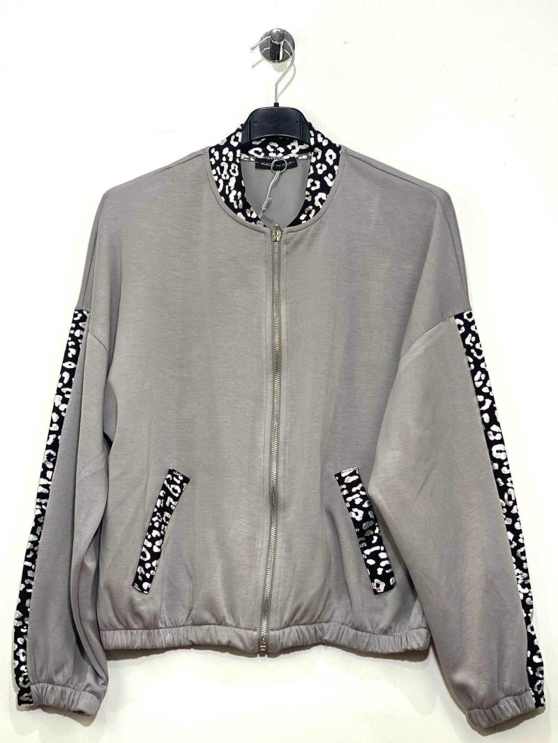 VESTE